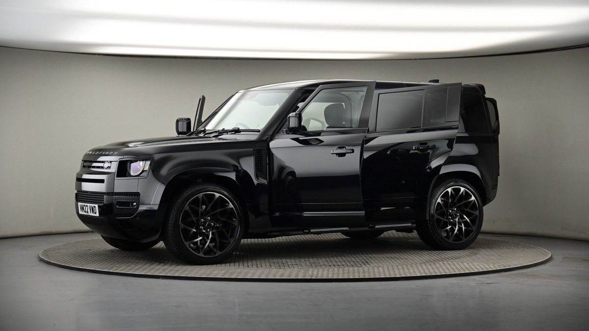 More views of Land Rover Defender 110