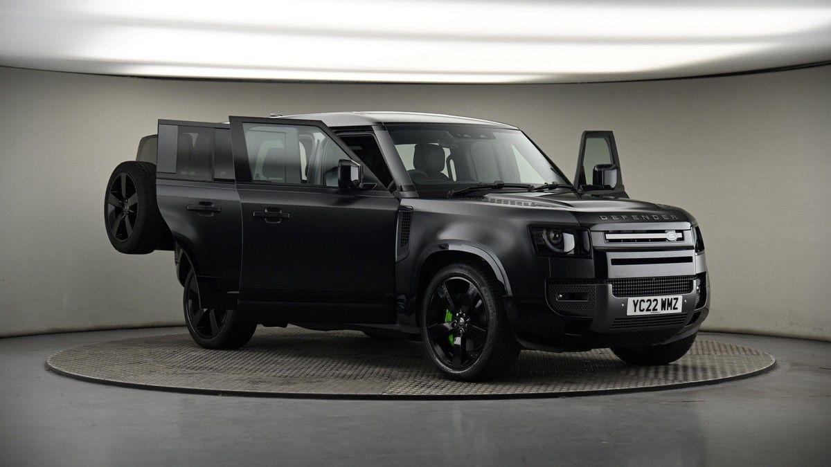 More views of Land Rover Defender 110