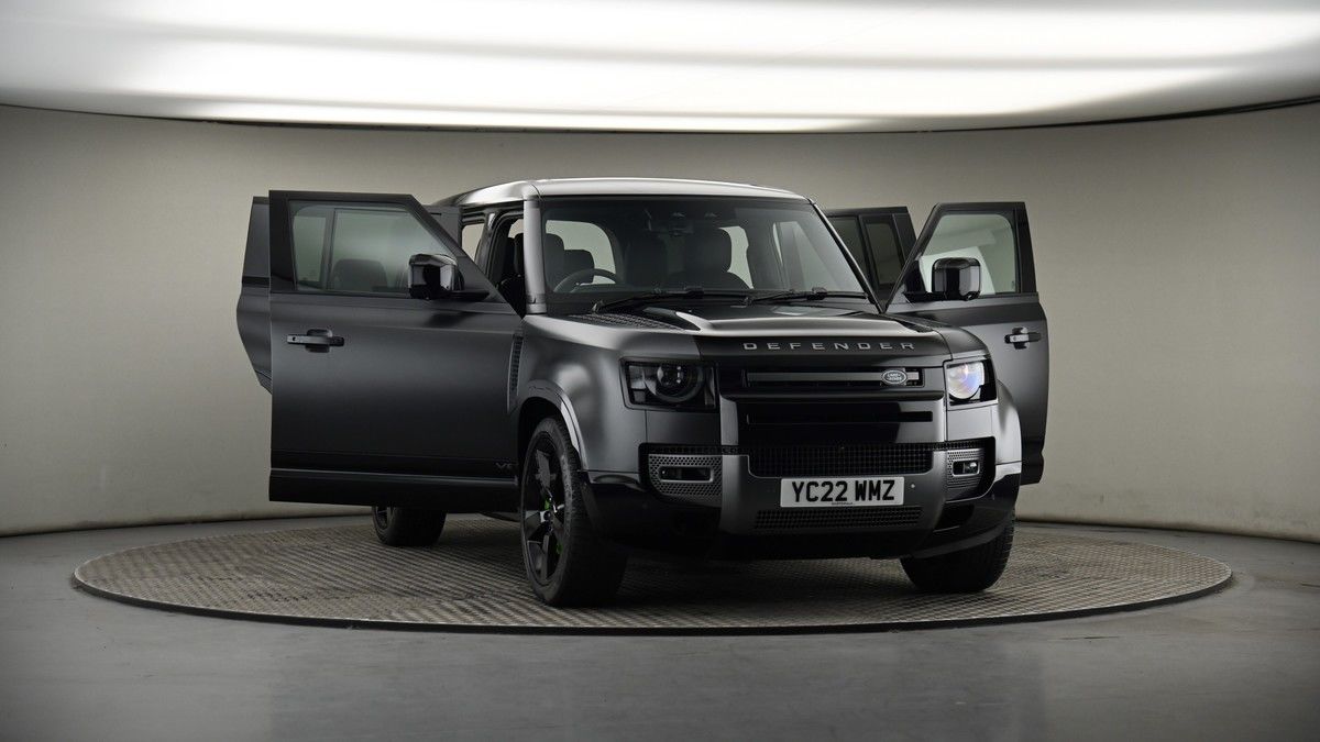 More views of Land Rover Defender 110