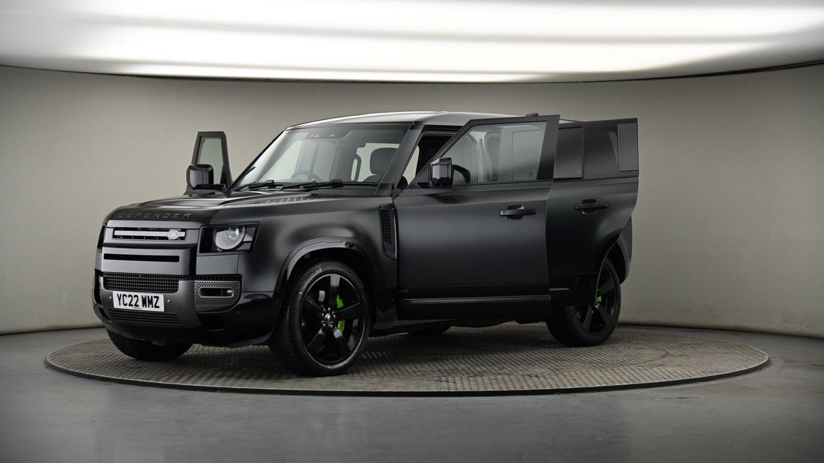 More views of Land Rover Defender 110