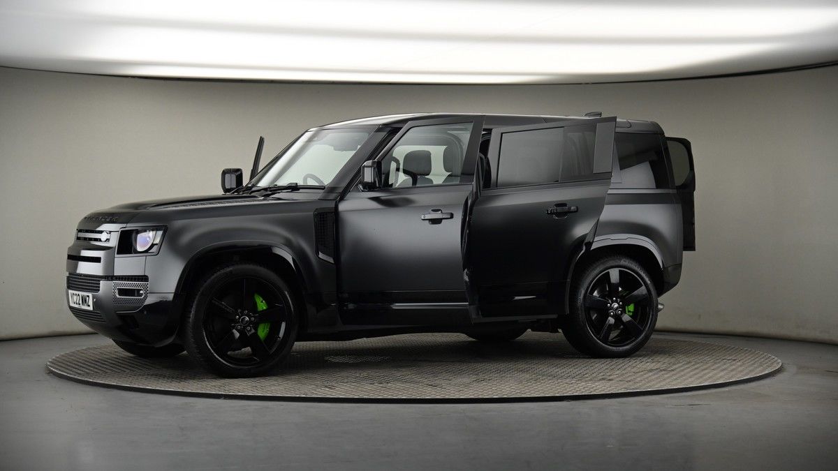 More views of Land Rover Defender 110