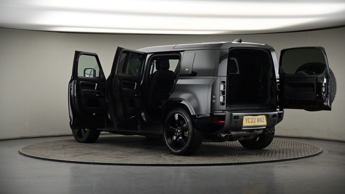 More views of Land Rover Defender 110