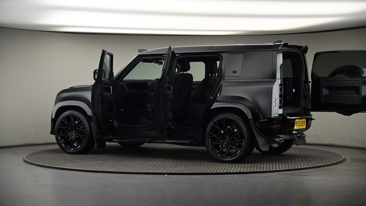 More views of Land Rover Defender 110