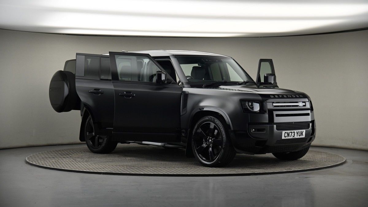 More views of Land Rover Defender 110