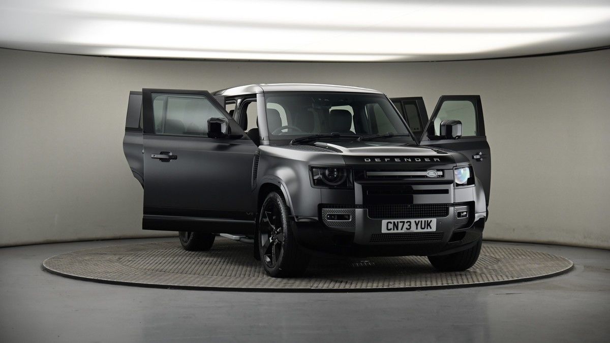 More views of Land Rover Defender 110