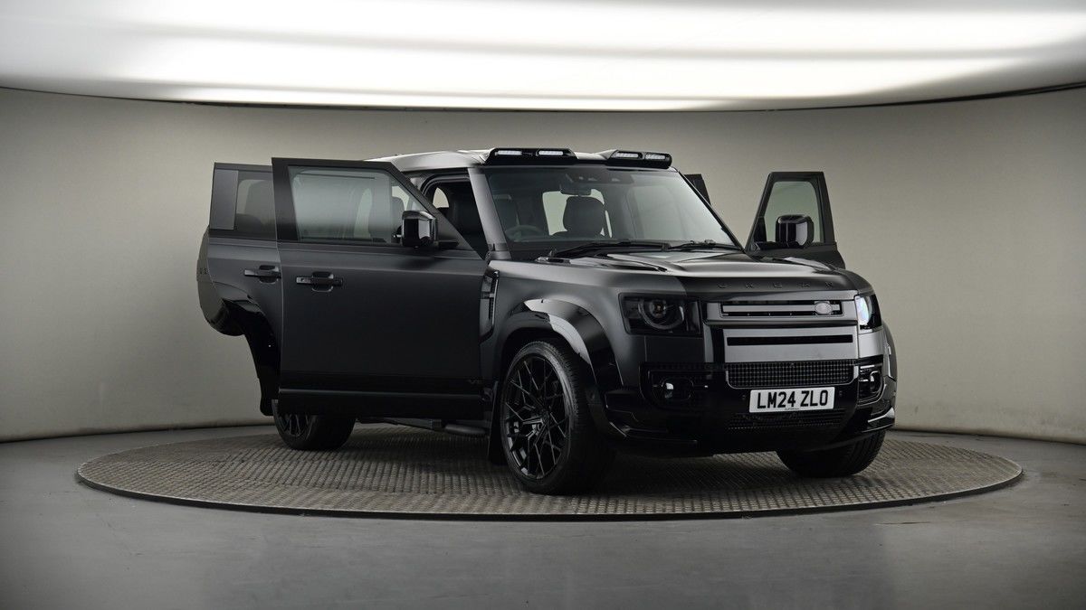 More views of Land Rover Defender 110