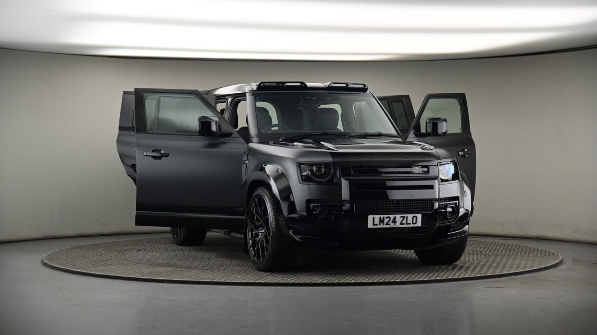 More views of Land Rover Defender 110