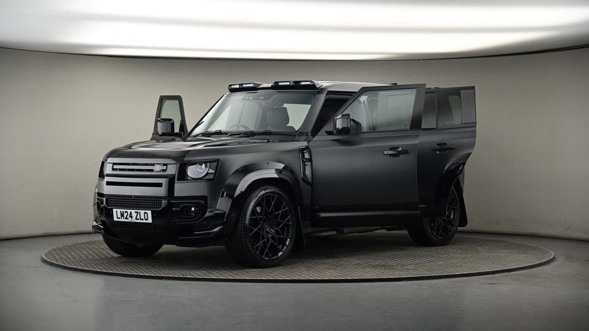 More views of Land Rover Defender 110