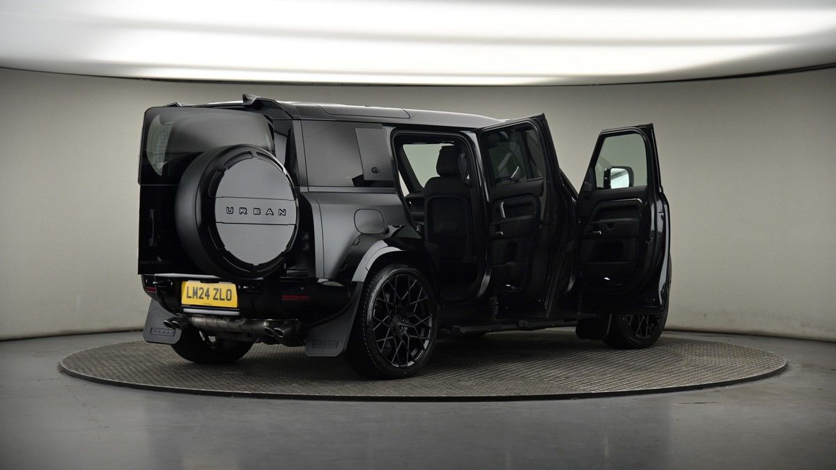 More views of Land Rover Defender 110