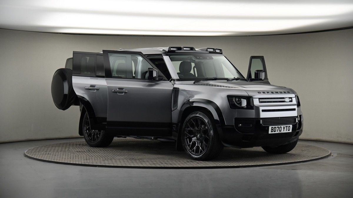 More views of Land Rover Defender 110