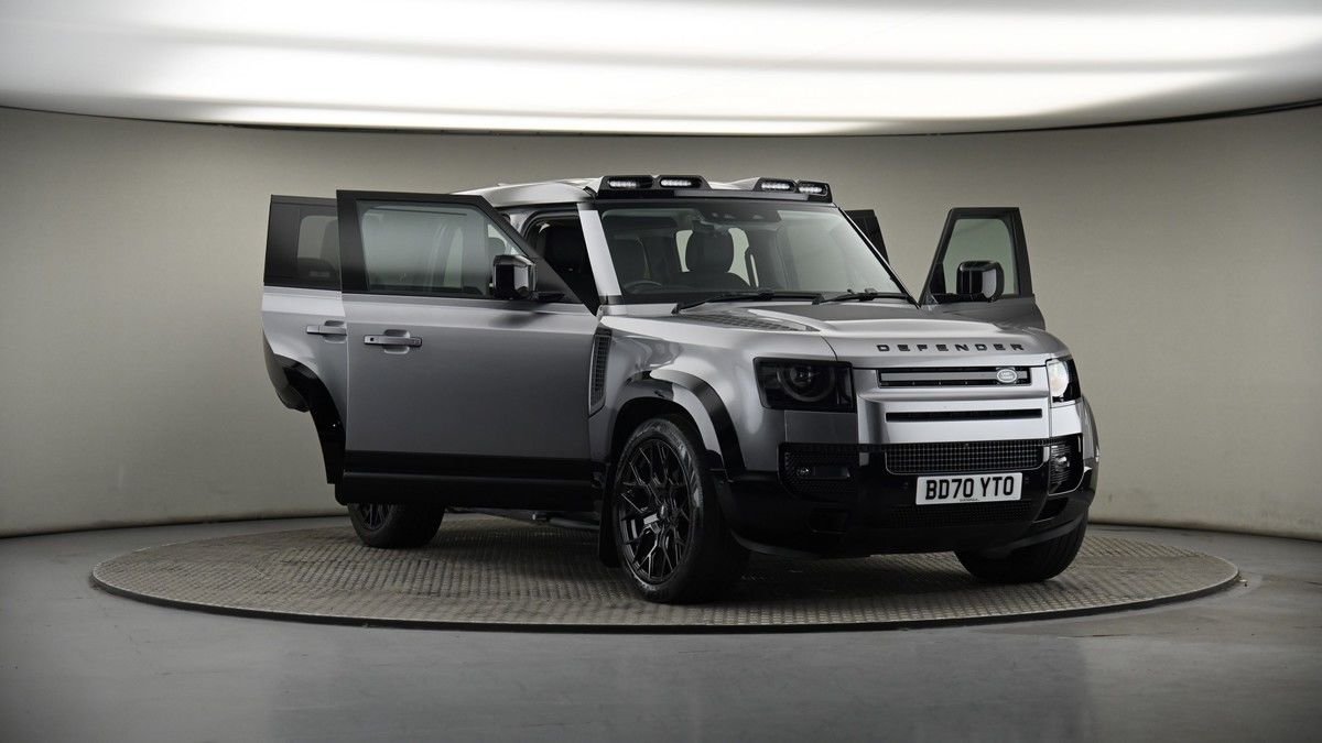 More views of Land Rover Defender 110