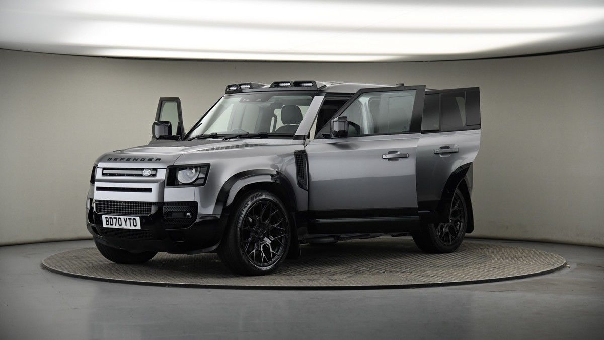 More views of Land Rover Defender 110