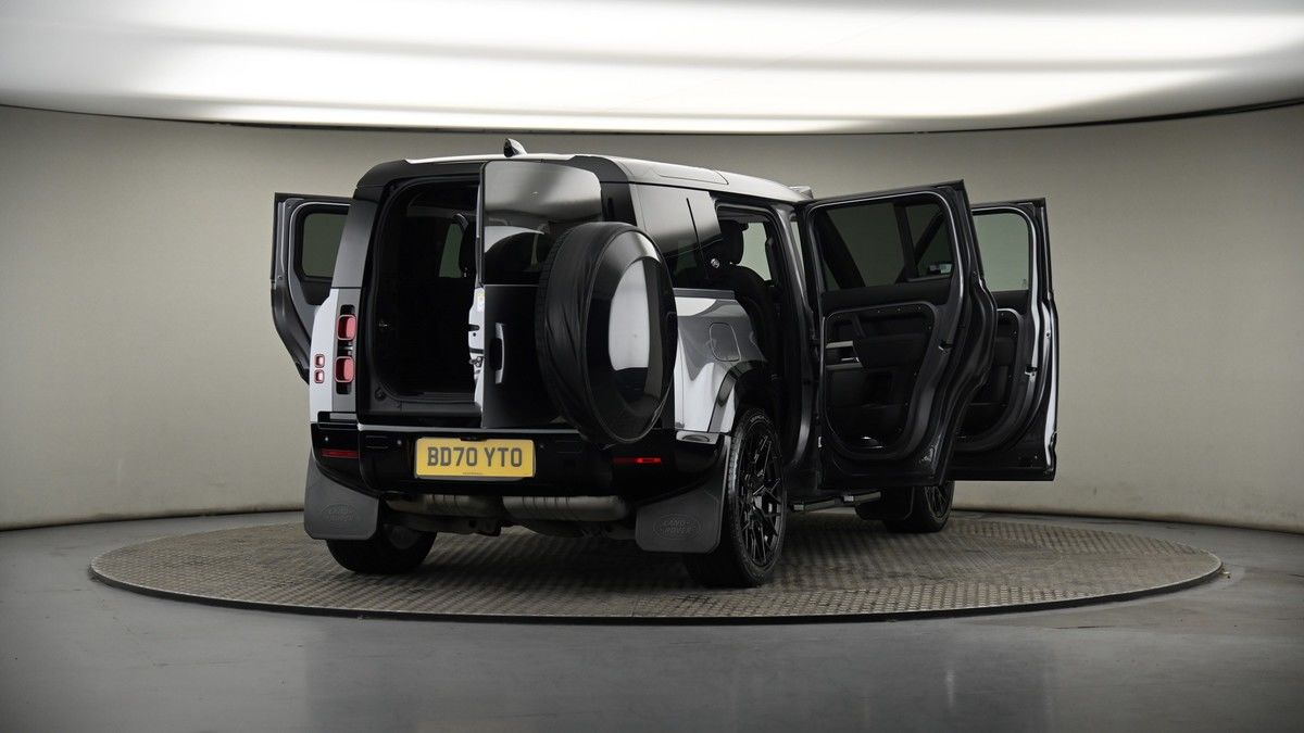More views of Land Rover Defender 110