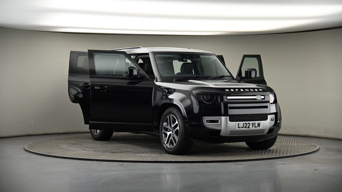 More views of Land Rover Defender 110