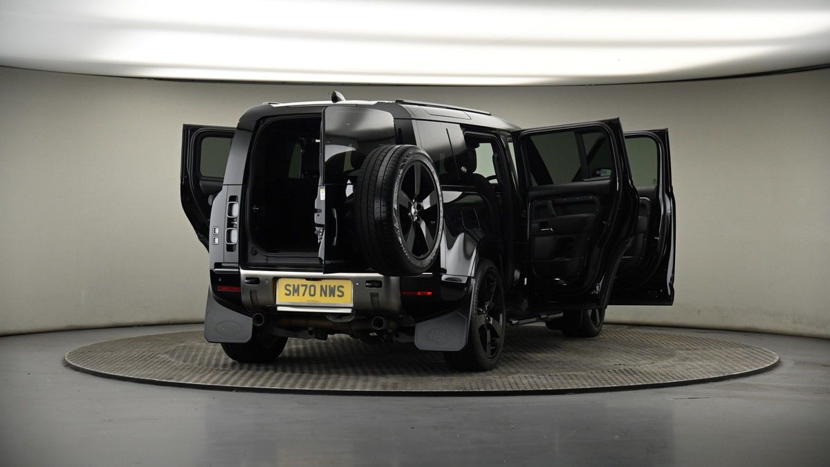 More views of Land Rover Defender 110
