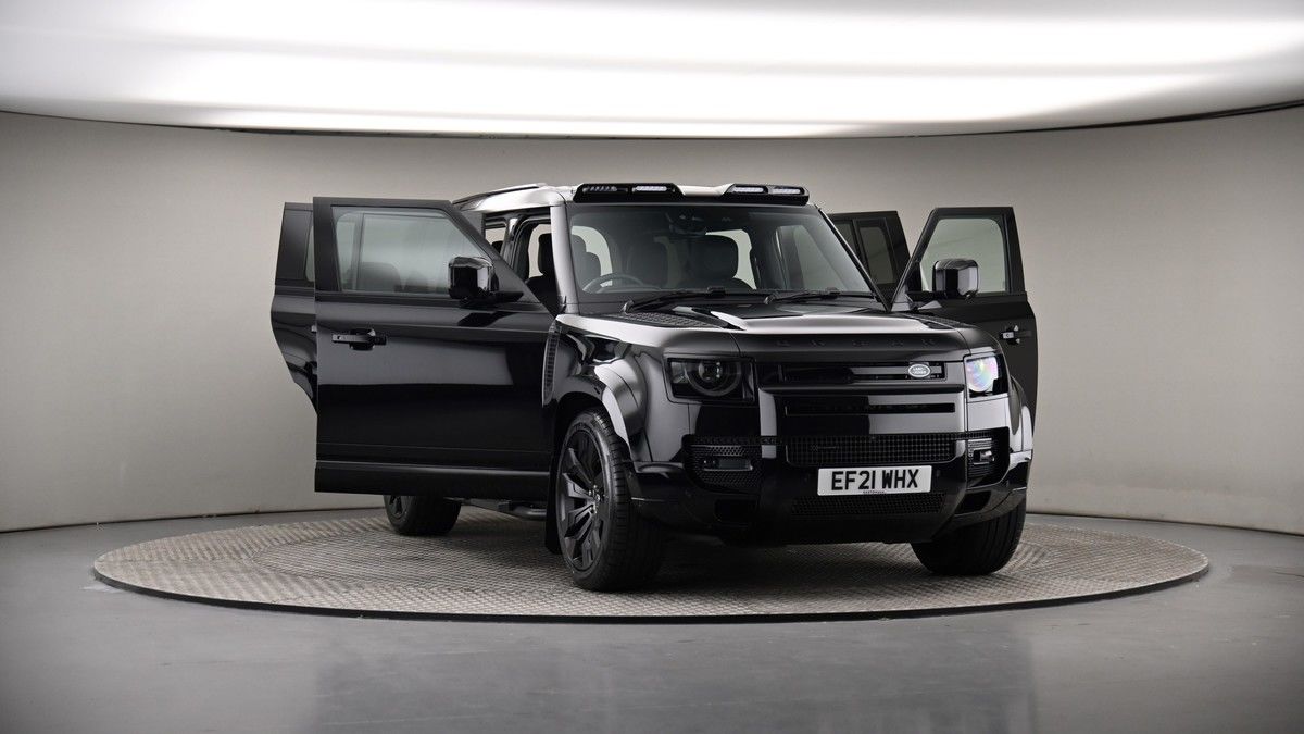 More views of Land Rover Defender 110