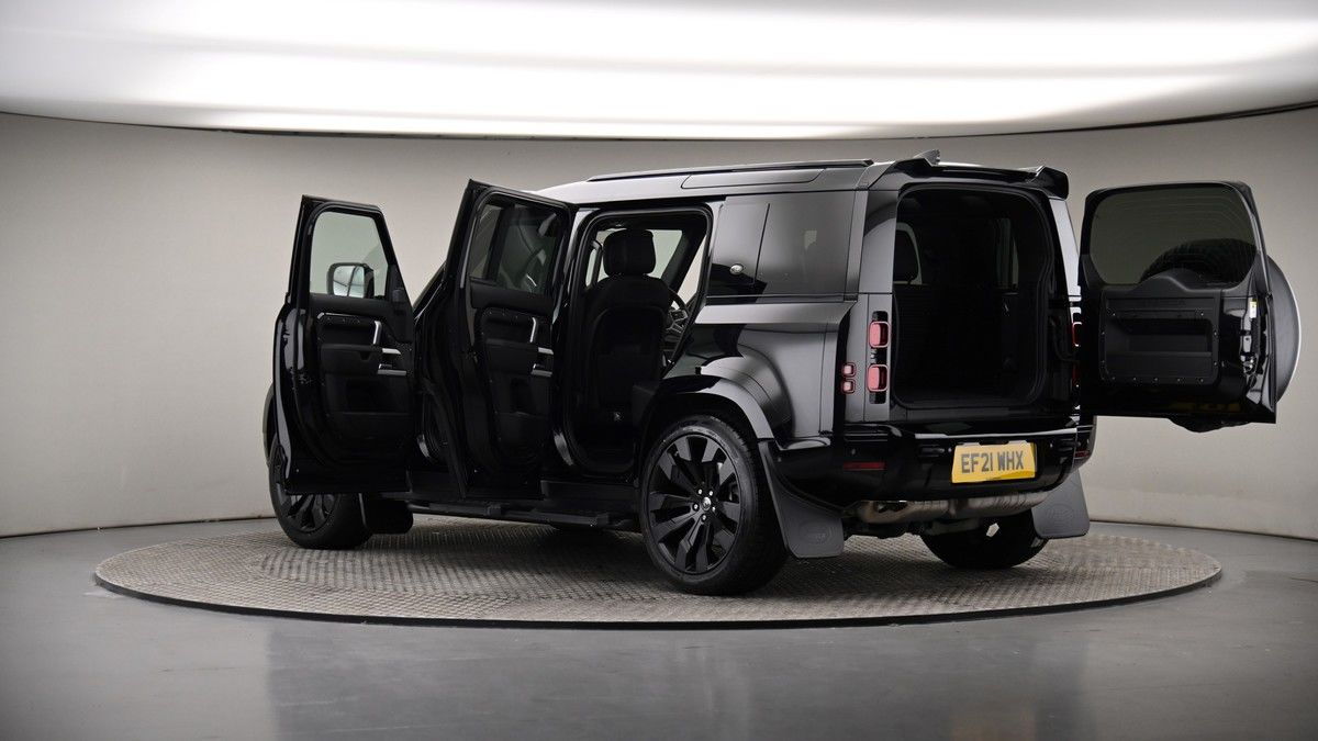 More views of Land Rover Defender 110