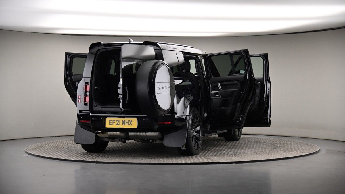 More views of Land Rover Defender 110