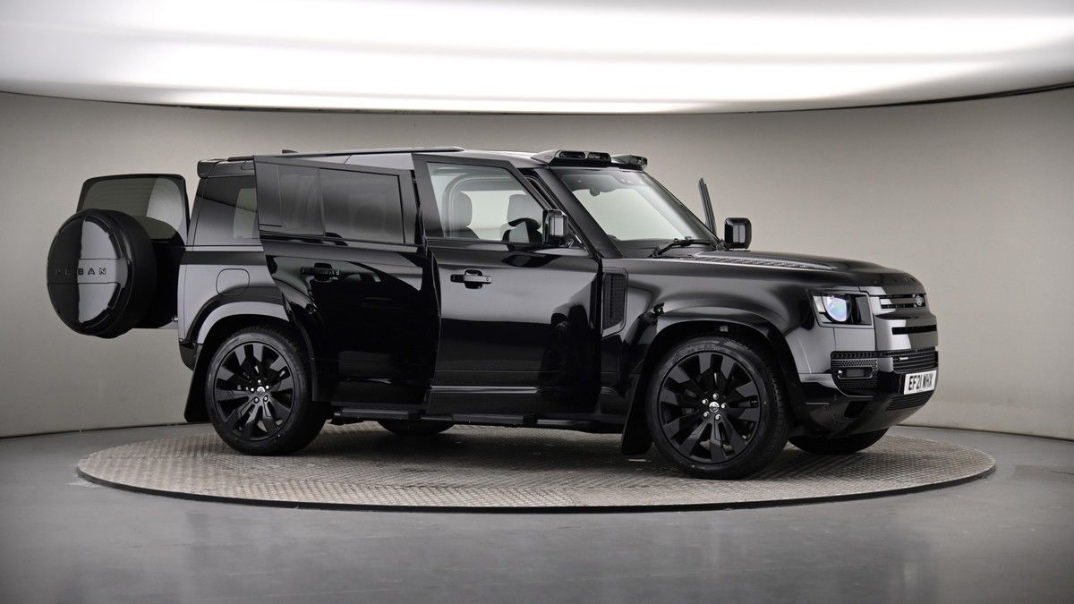 More views of Land Rover Defender 110