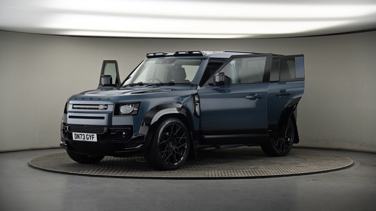 More views of Land Rover Defender 110