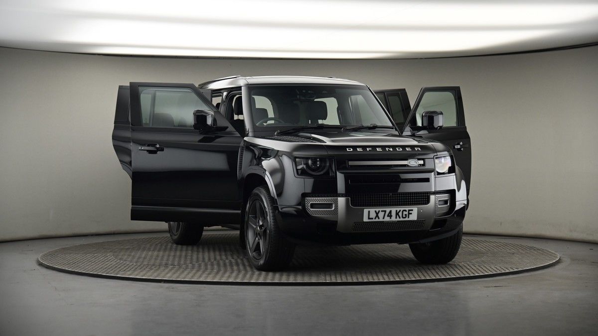 More views of Land Rover Defender 110