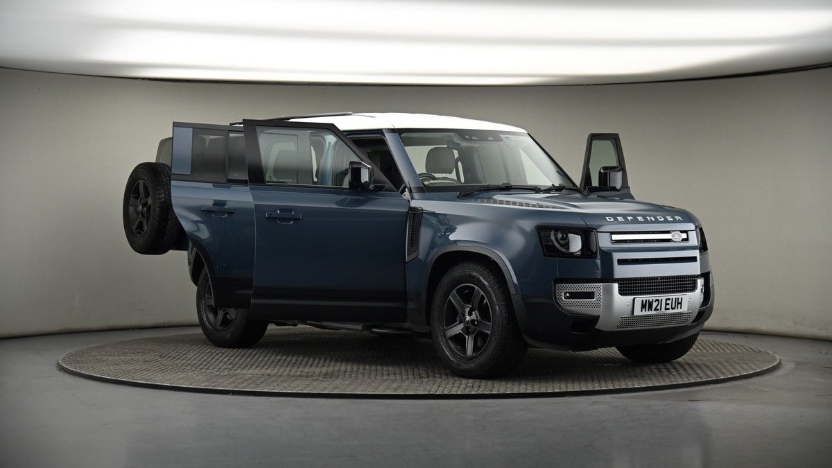 More views of Land Rover Defender 110