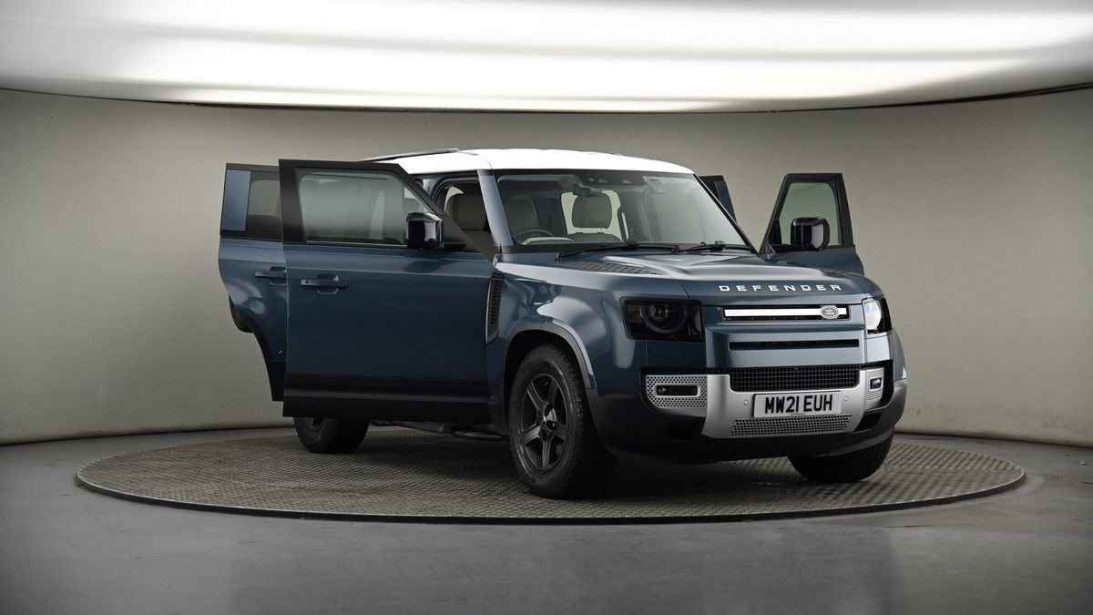 More views of Land Rover Defender 110