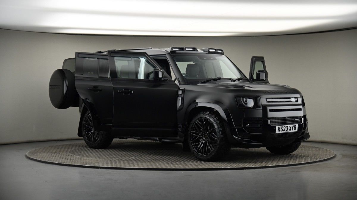 More views of Land Rover Defender 110
