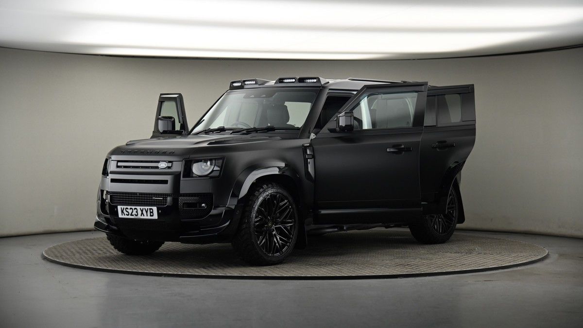 More views of Land Rover Defender 110