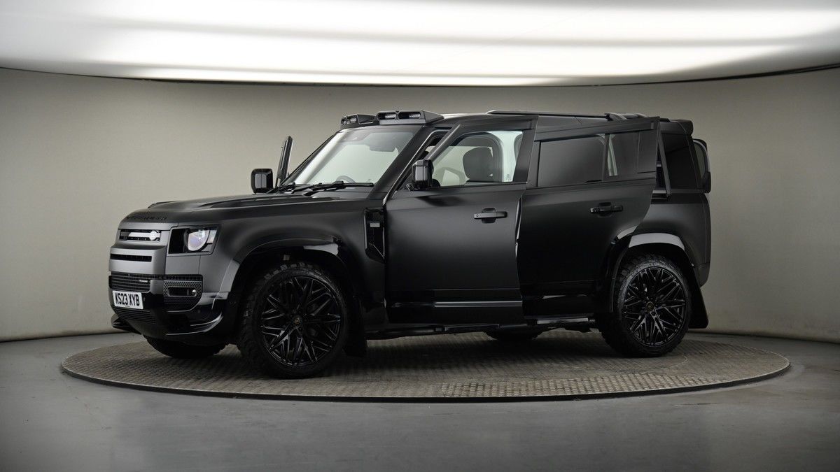 More views of Land Rover Defender 110