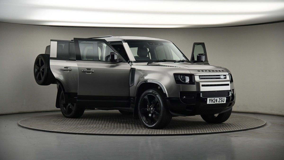 More views of Land Rover Defender 110