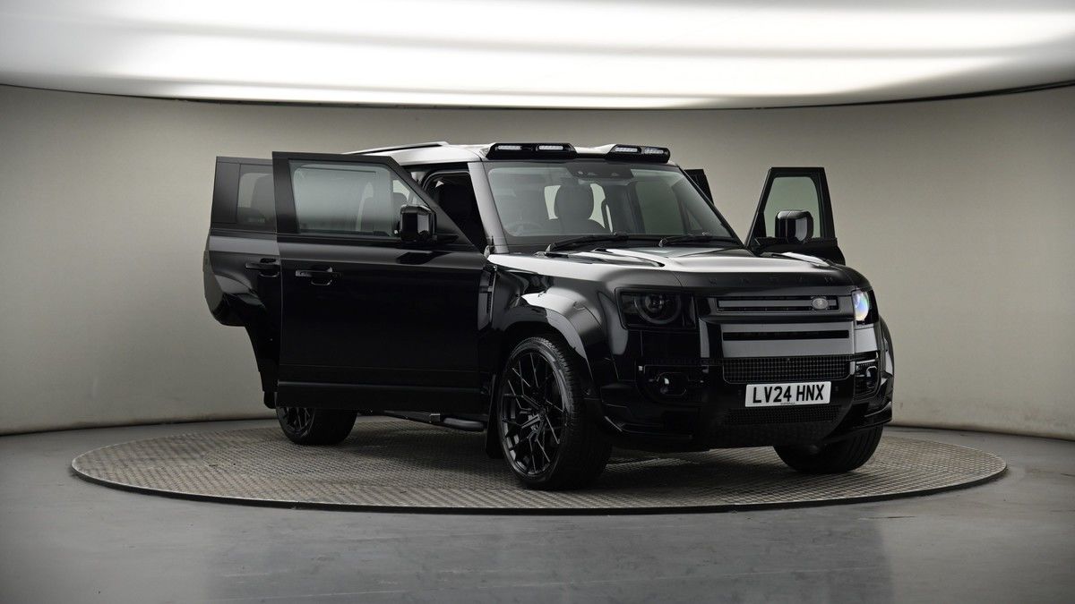 More views of Land Rover Defender 110
