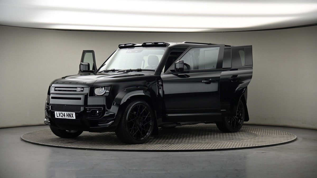 More views of Land Rover Defender 110
