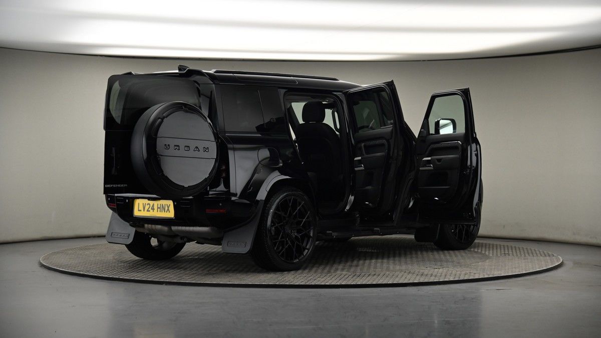 More views of Land Rover Defender 110