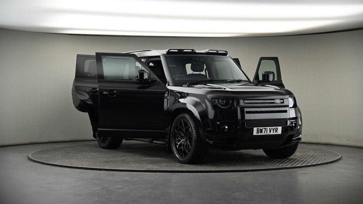 More views of Land Rover Defender 110