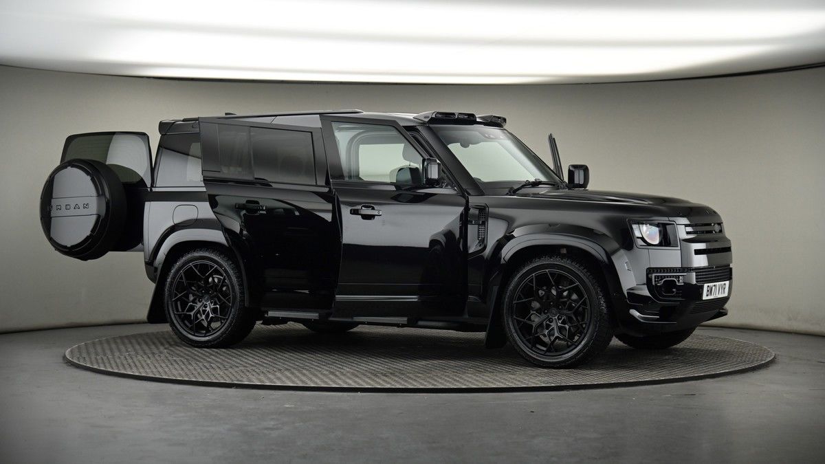 More views of Land Rover Defender 110