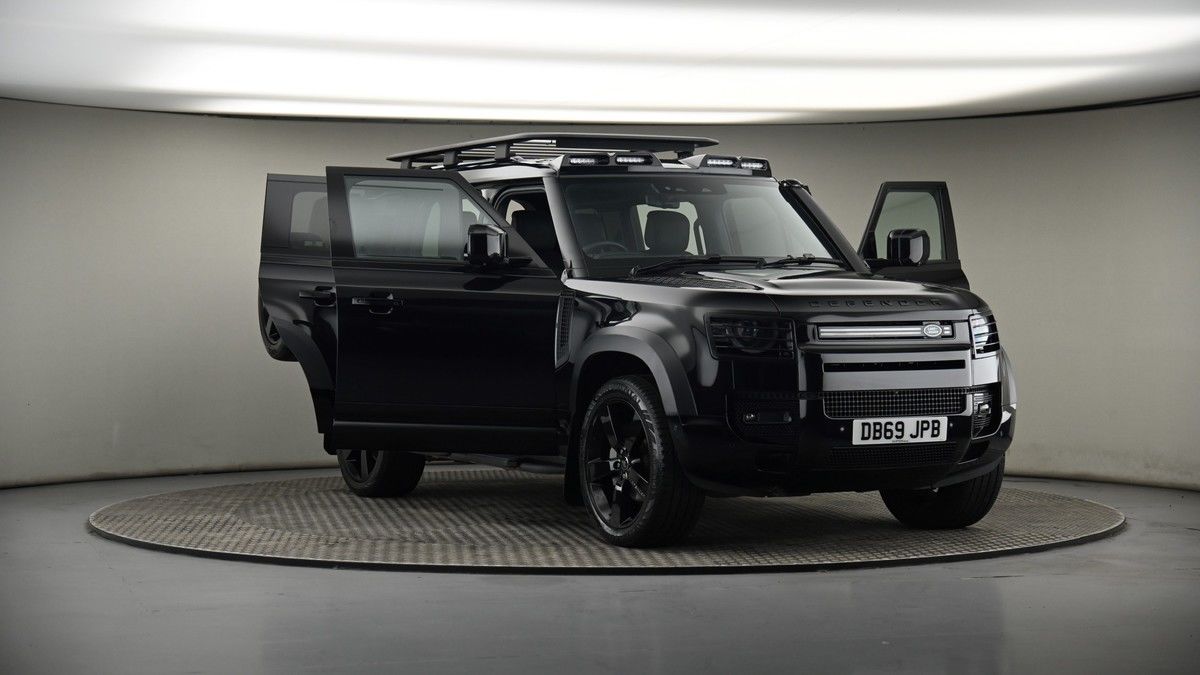 More views of Land Rover Defender 110