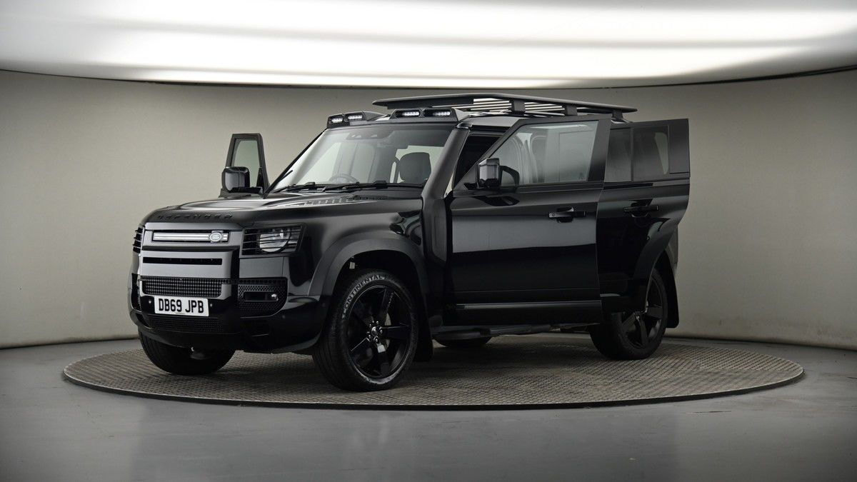 More views of Land Rover Defender 110