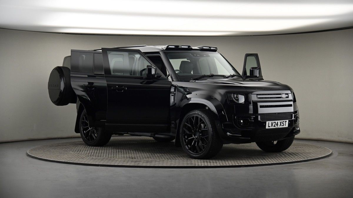 More views of Land Rover Defender 110