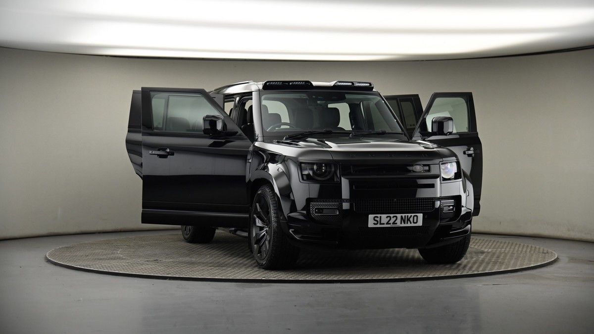 More views of Land Rover Defender 110