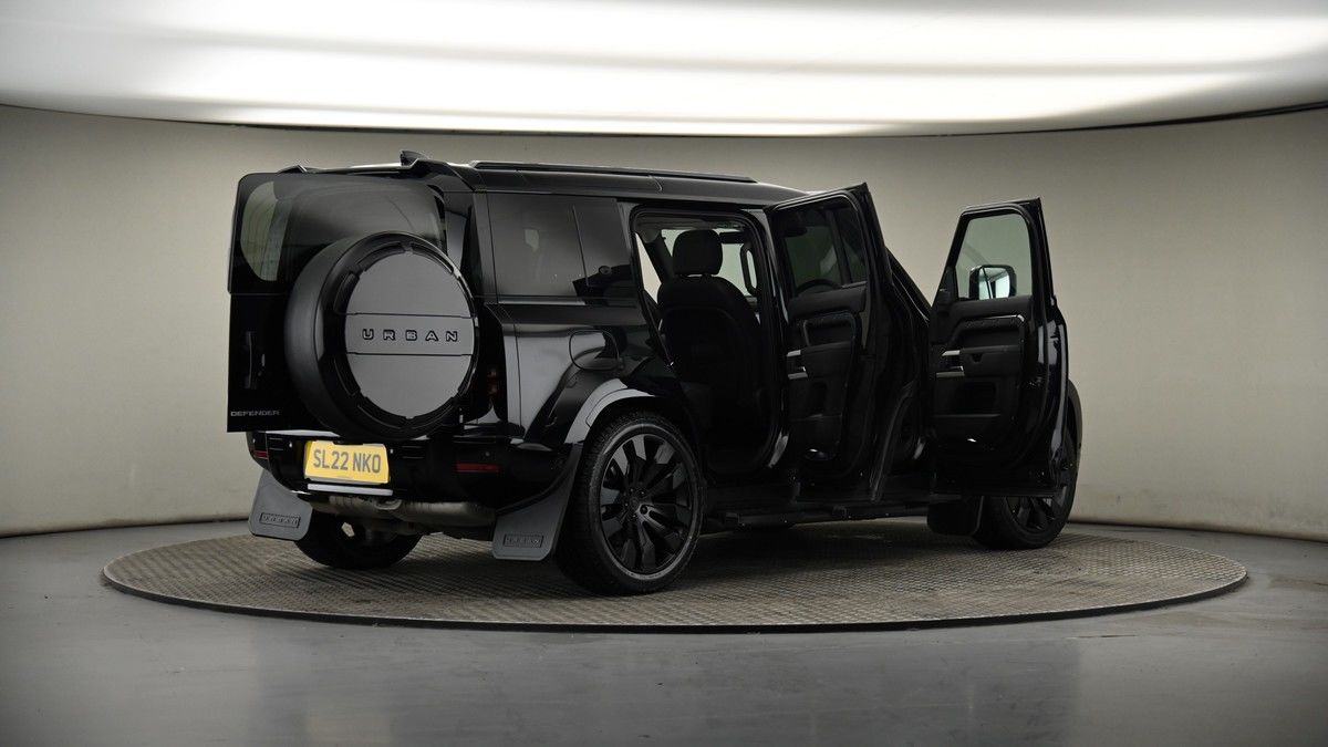 More views of Land Rover Defender 110