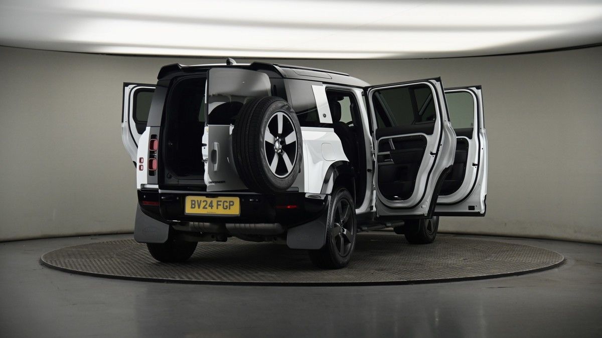 More views of Land Rover Defender 110