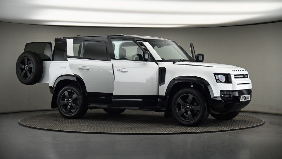 More views of Land Rover Defender 110