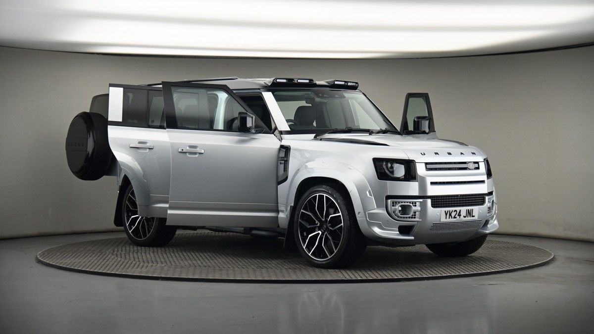 More views of Land Rover Defender 110