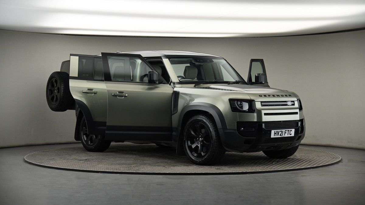 More views of Land Rover Defender 110