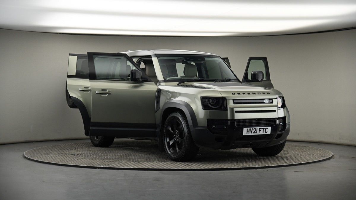 More views of Land Rover Defender 110