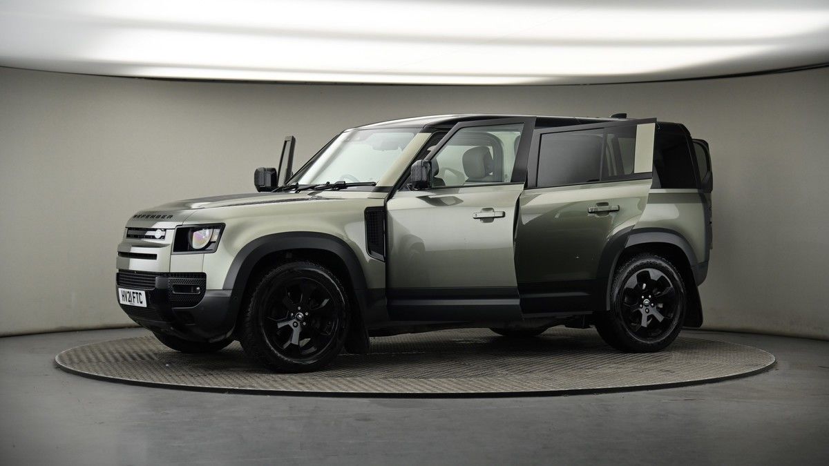 More views of Land Rover Defender 110