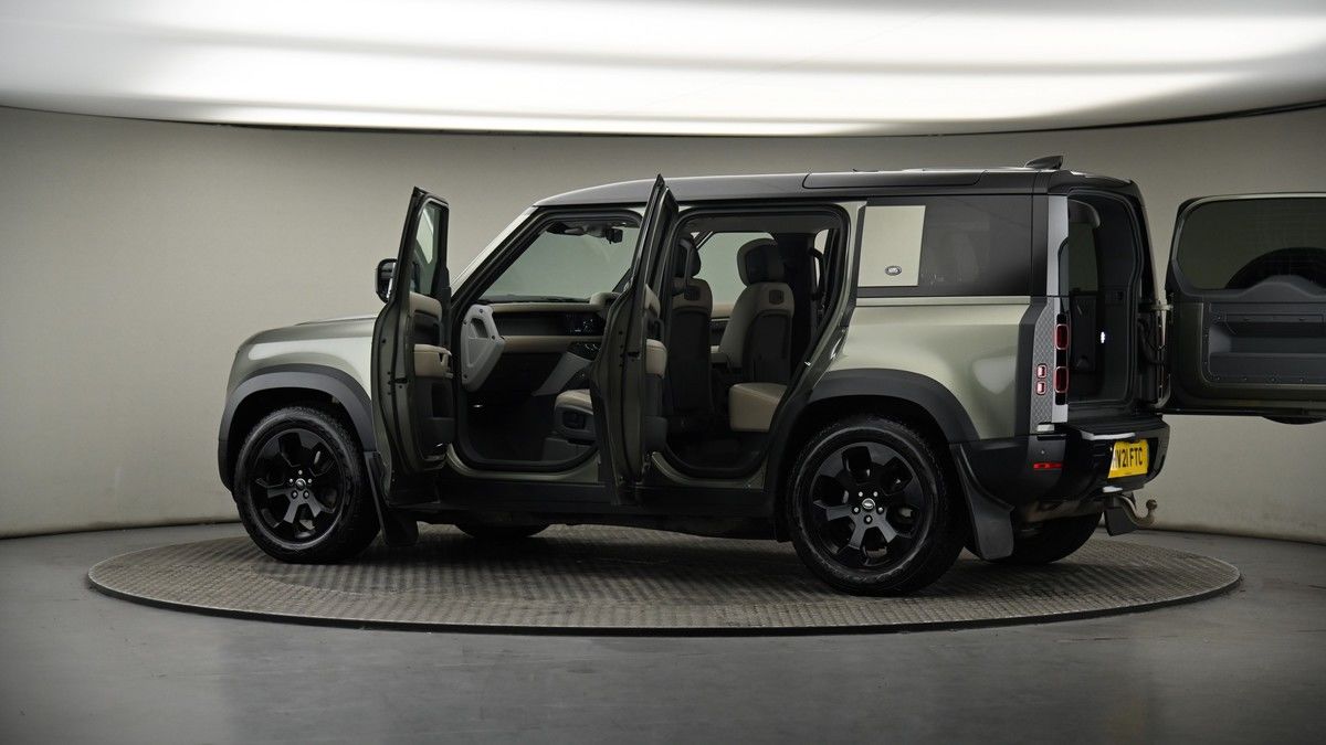 More views of Land Rover Defender 110