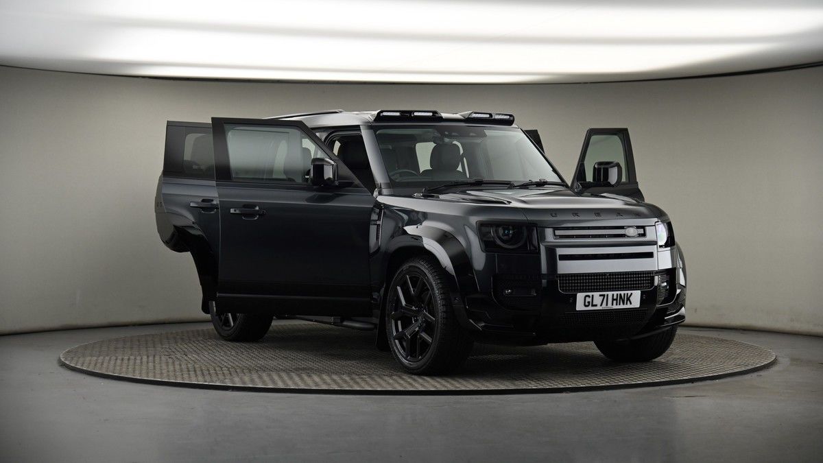 More views of Land Rover Defender 110