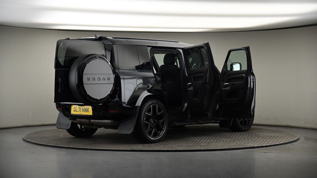 More views of Land Rover Defender 110